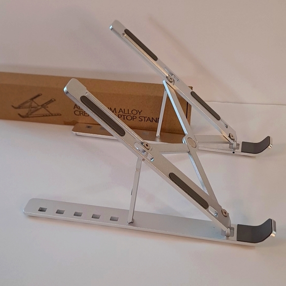 Laptop stand-adjustable. Made out of aluminum alloy. - Picture 2 of 4